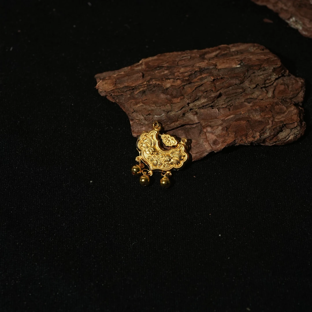 吊坠足银 香港王老板-足银吊坠9u01