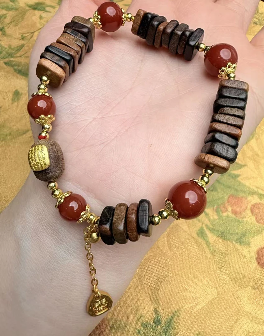 DM-1329-红玛瑙单圈+福牌配饰