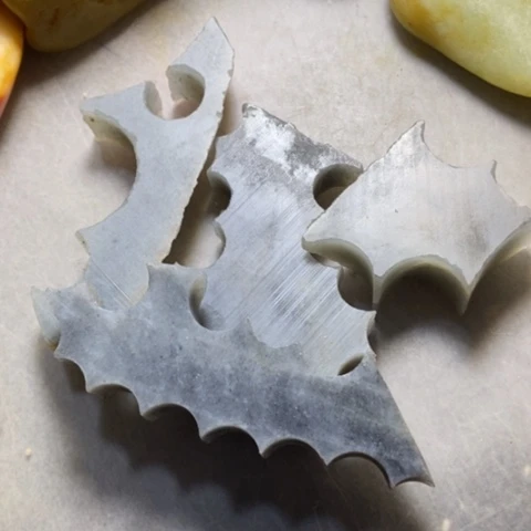 未镶嵌和田玉（糖玉）挂件