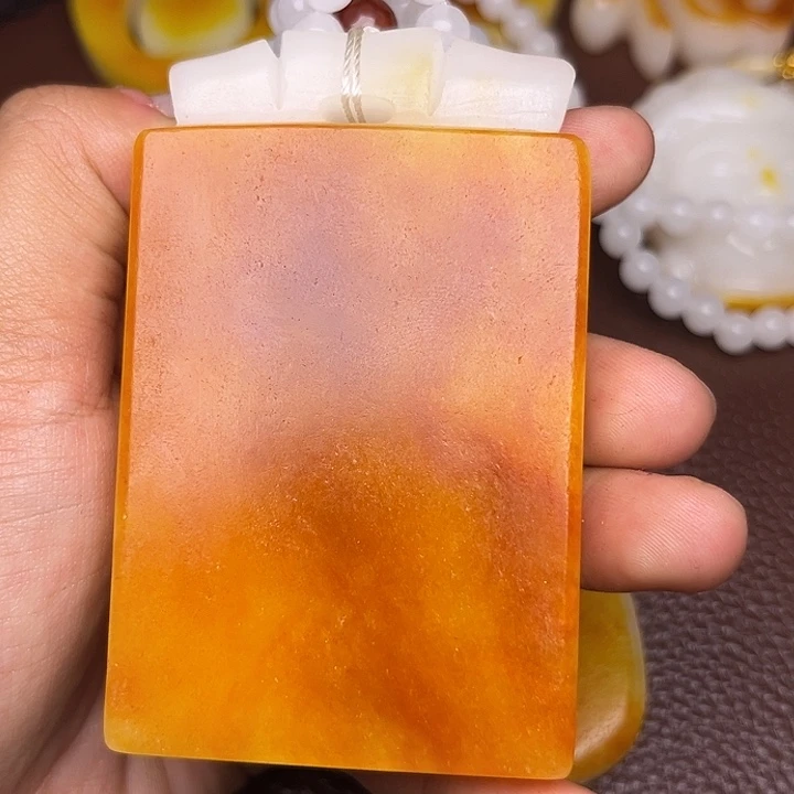 和田玉颈饰未镶嵌山**斯