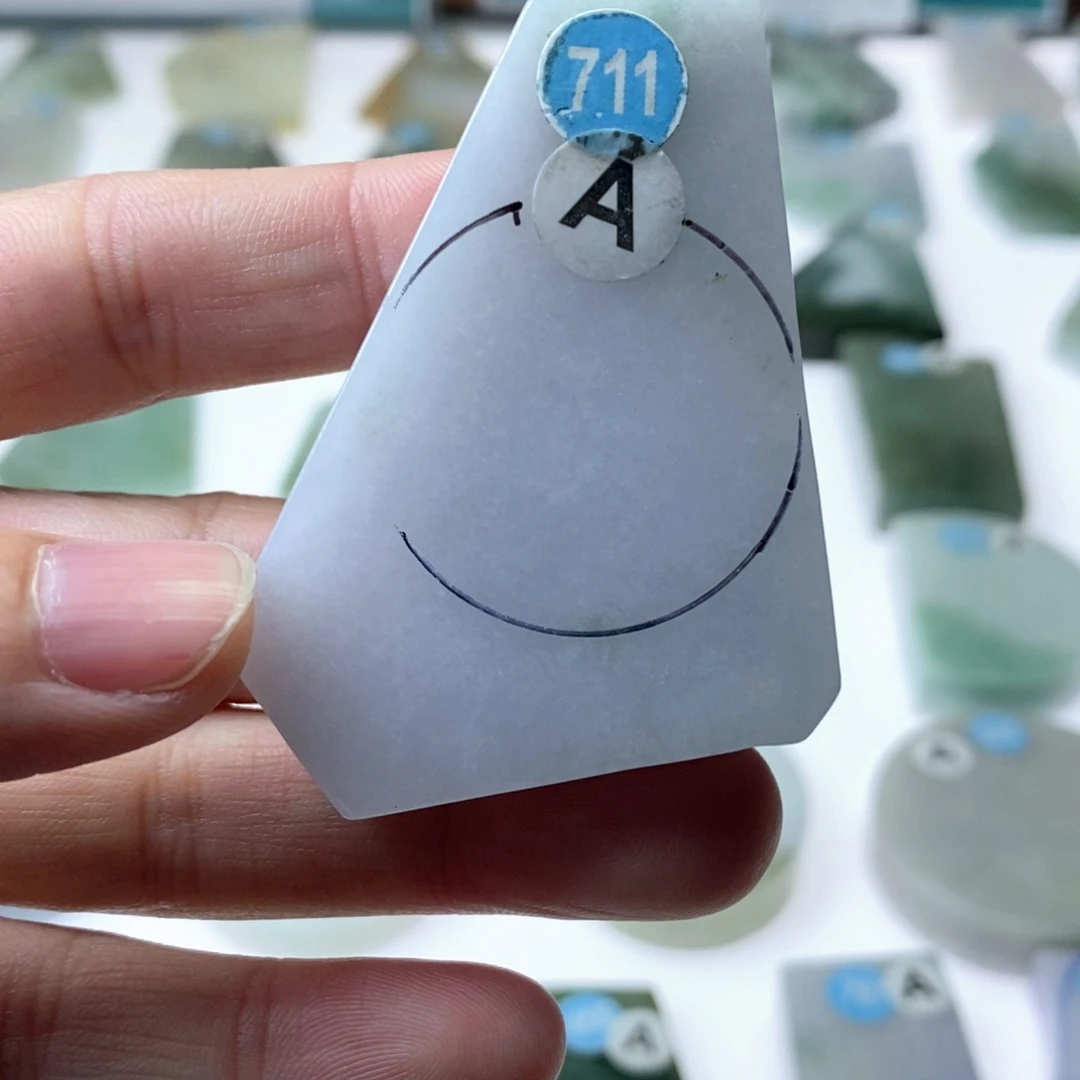 未镶嵌定制翡翠天然A货翡翠挂件