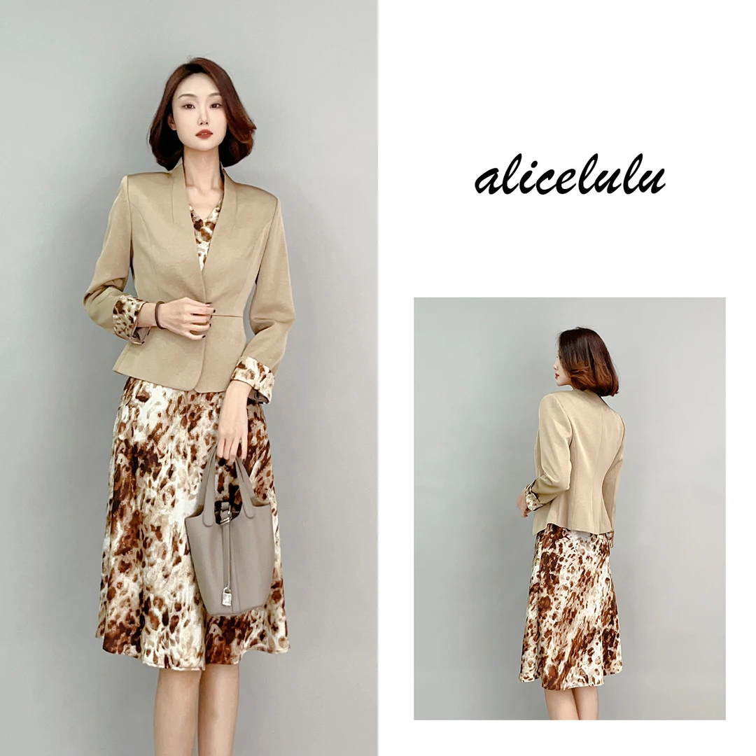 1 alicelulu “都市漫步”女装套装 显瘦外套 优雅知性 S2141490L