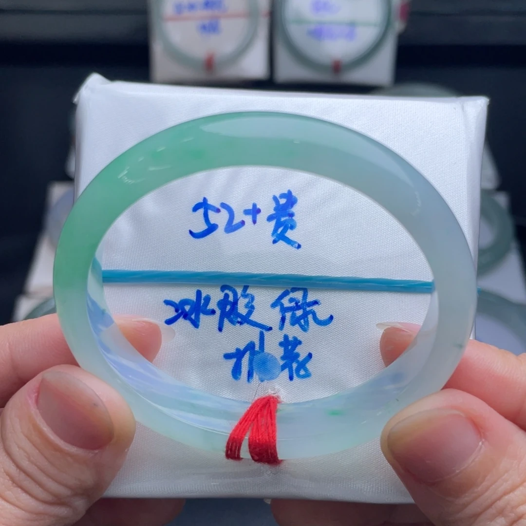 翡翠未镶嵌手镯翡翠手镯52