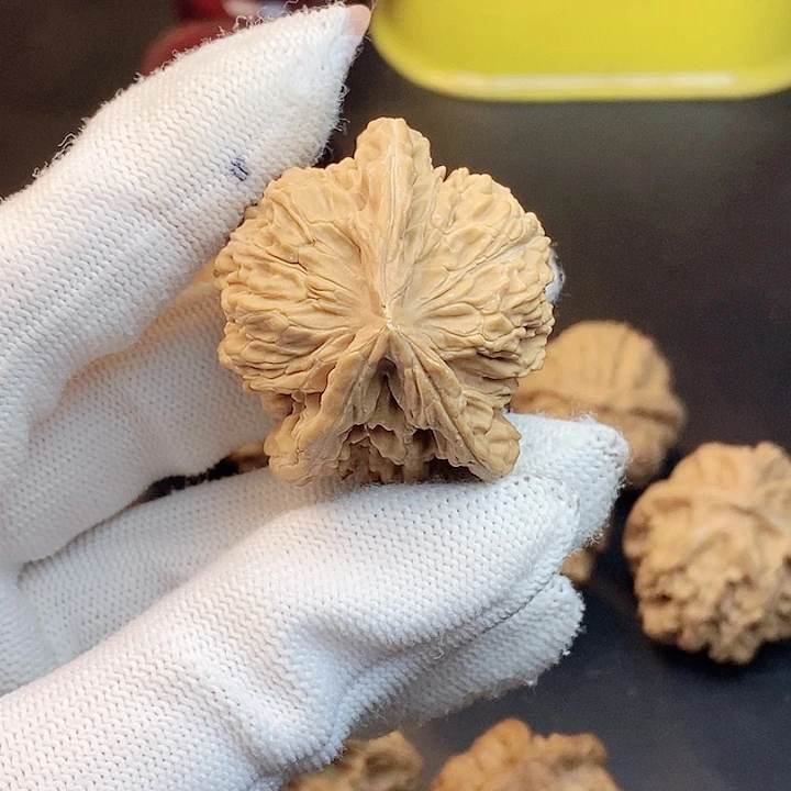 文玩核桃吊坠W****J瑕疵单只不退不换