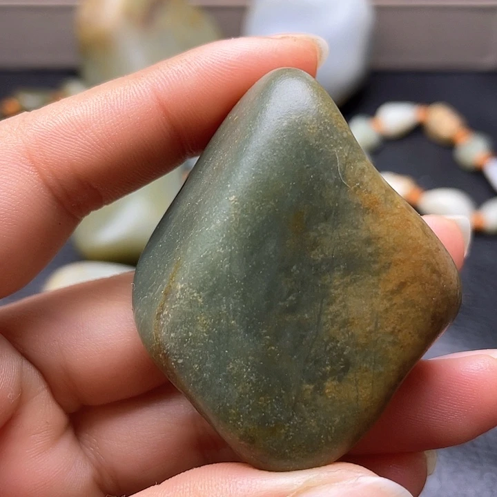 和田玉颈饰未镶嵌19