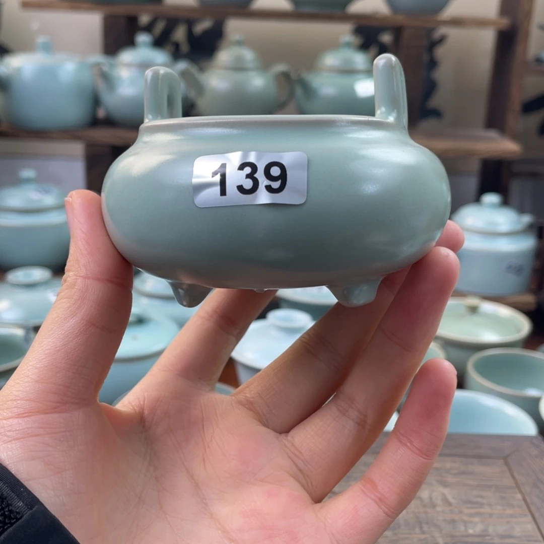瑕疵139号香炉………&