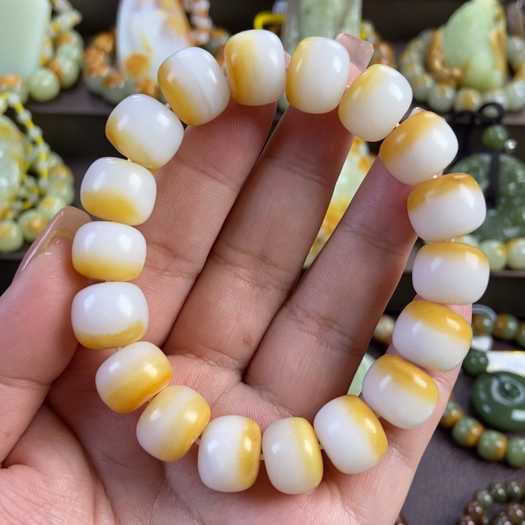 石***透闪石质玉未镶嵌手串