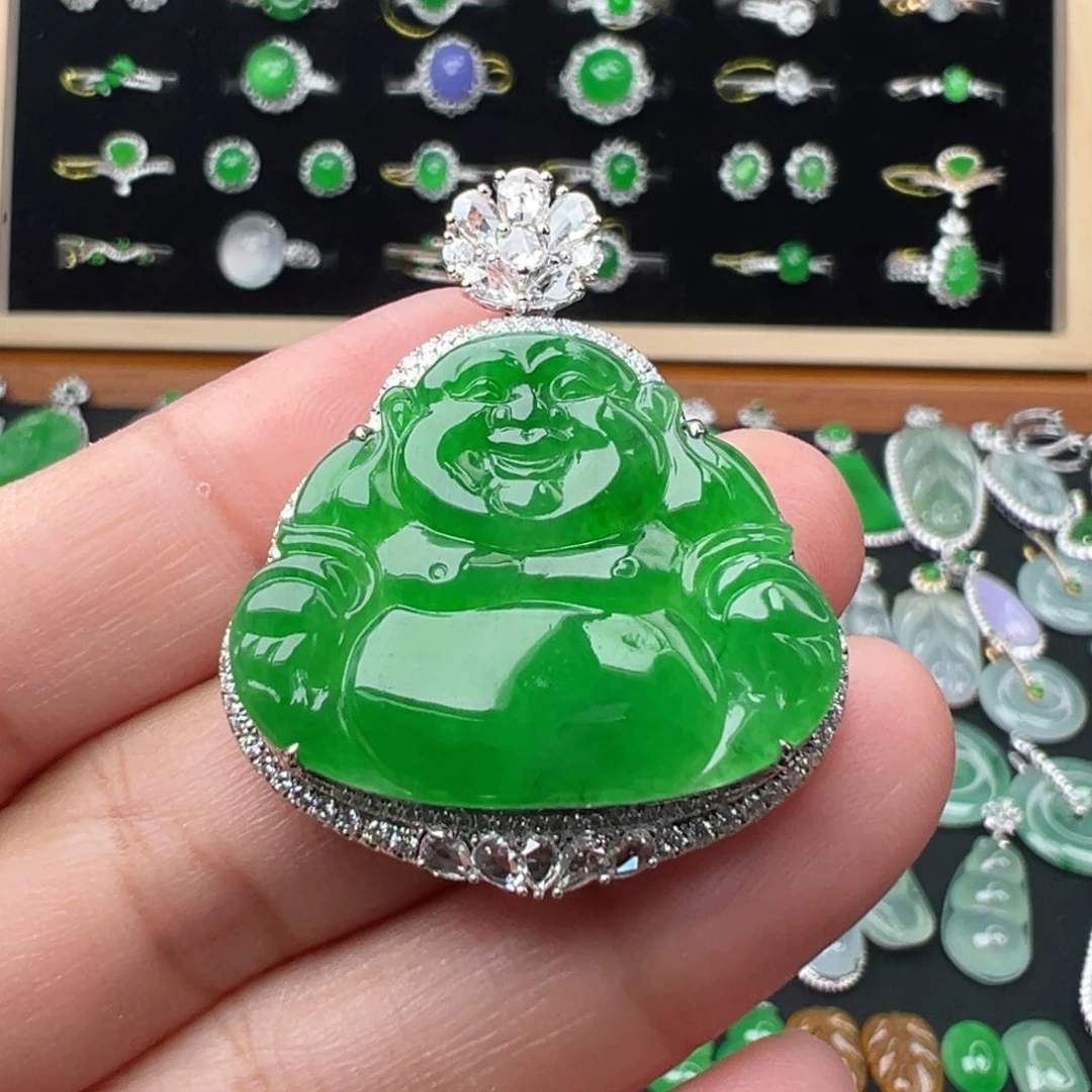 A***翡翠18K金镶嵌颈饰佛