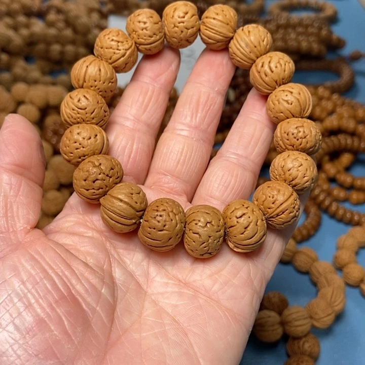 【闪购商品】桃核吊坠纽扣桃核