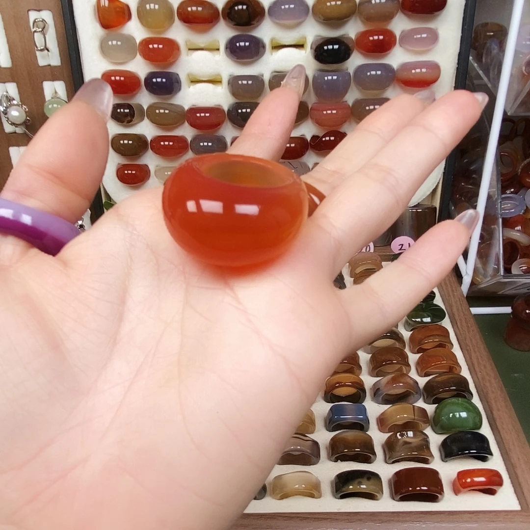 珞***珞玛瑙/玉髓未镶嵌戒指