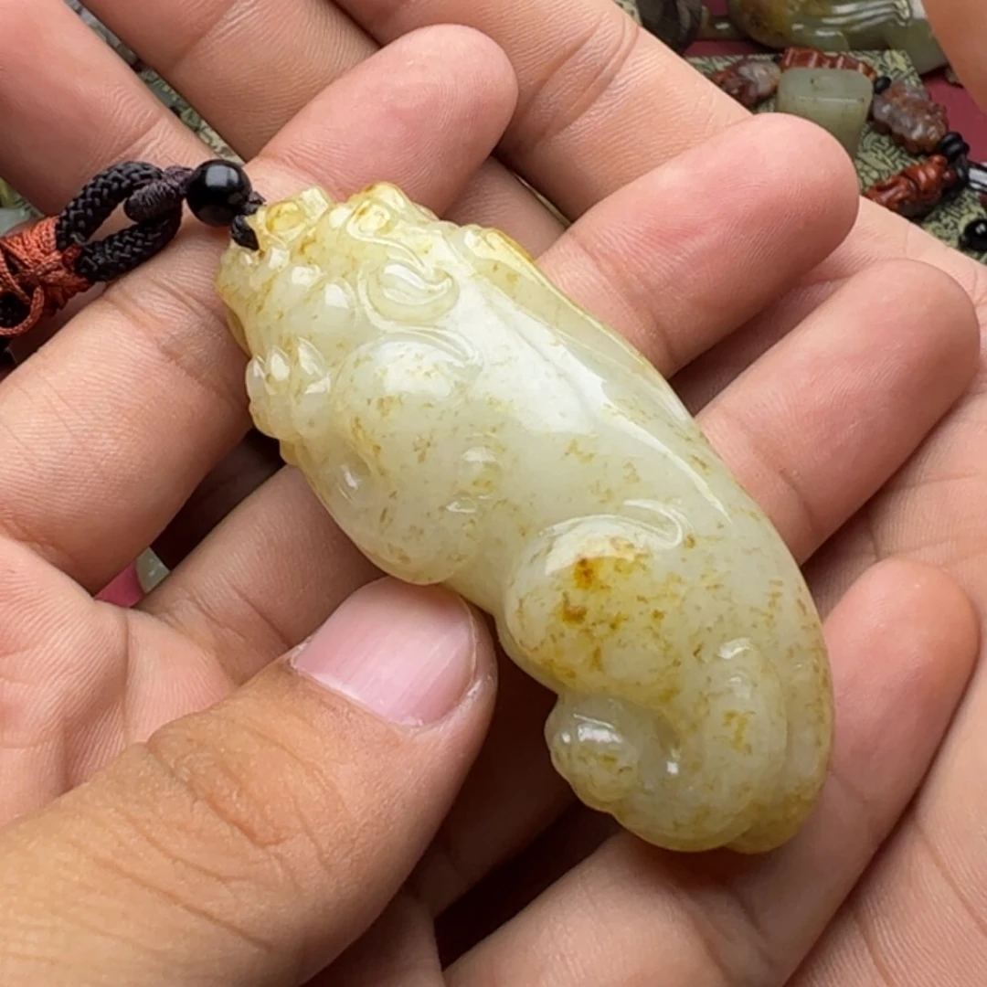 未镶嵌和田玉挂件