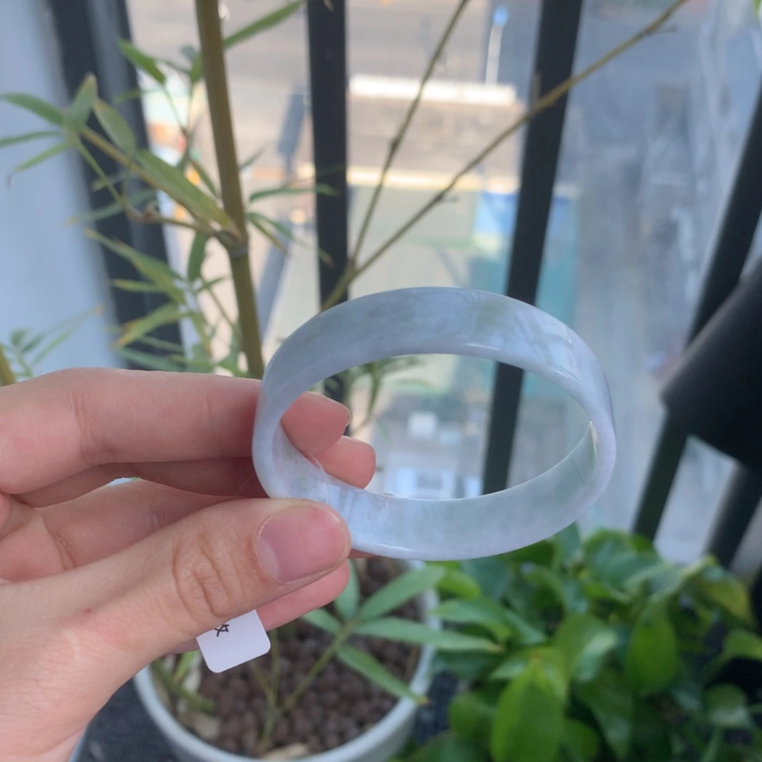 翡翠手镯未镶嵌公主