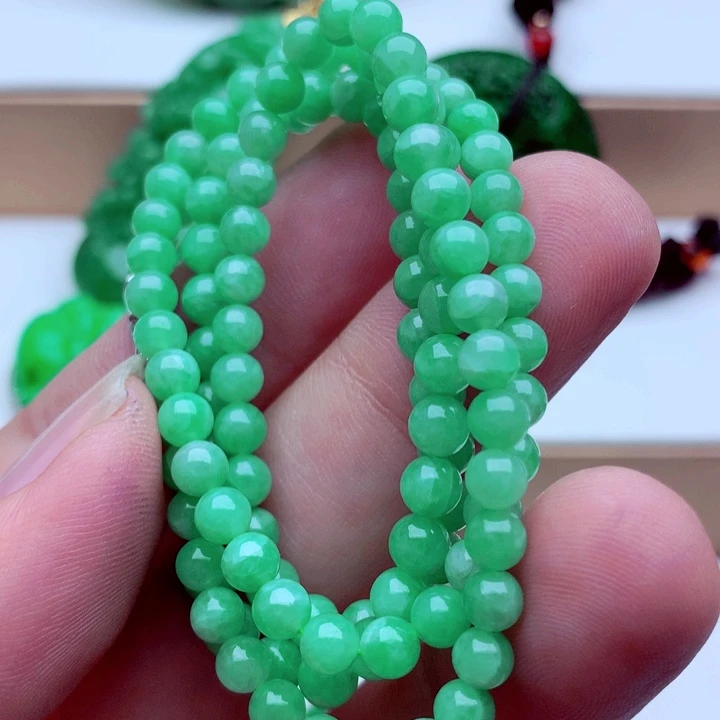 翡翠未镶嵌毛衣链