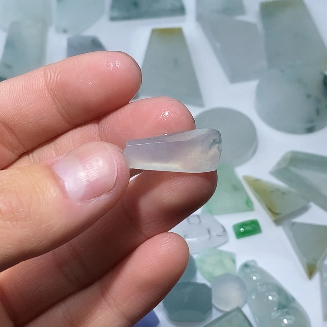 翡翠未镶嵌颈饰6554