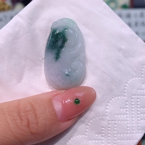 颈饰未镶嵌翡翠如意