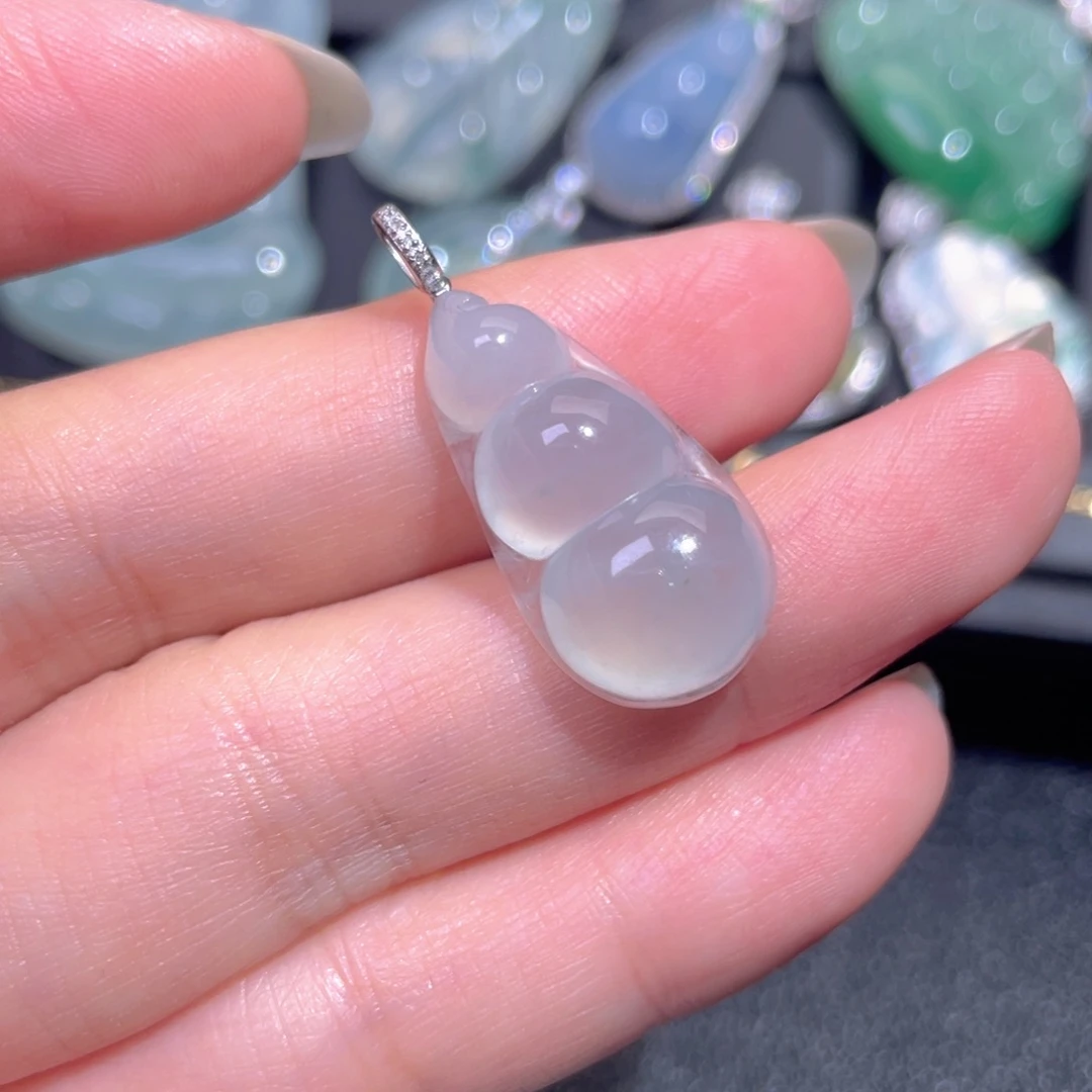 颈饰18K金镶嵌翡翠翡翠