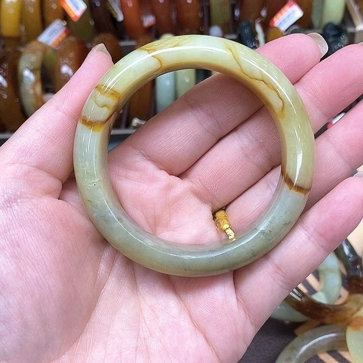 未镶嵌蛇纹石玉手镯
