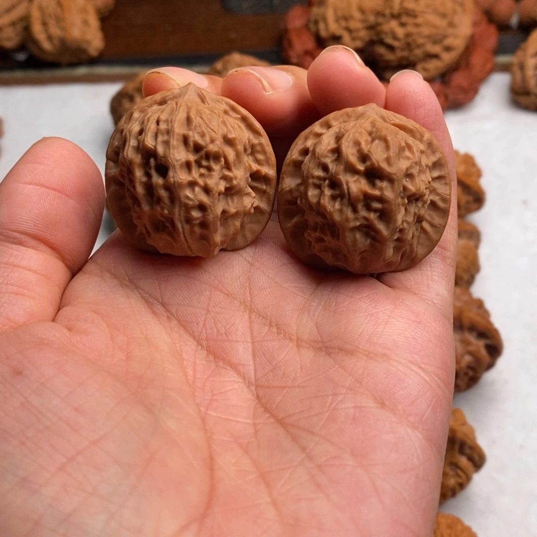 文玩核桃吊坠瓷娃娃34