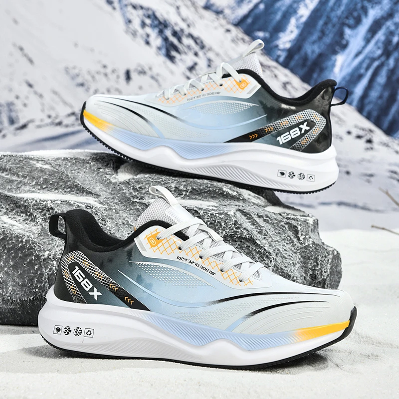 特大码男鞋新款45加绒保暖男运动休闲鞋46厚底皮面男款跑步鞋子47