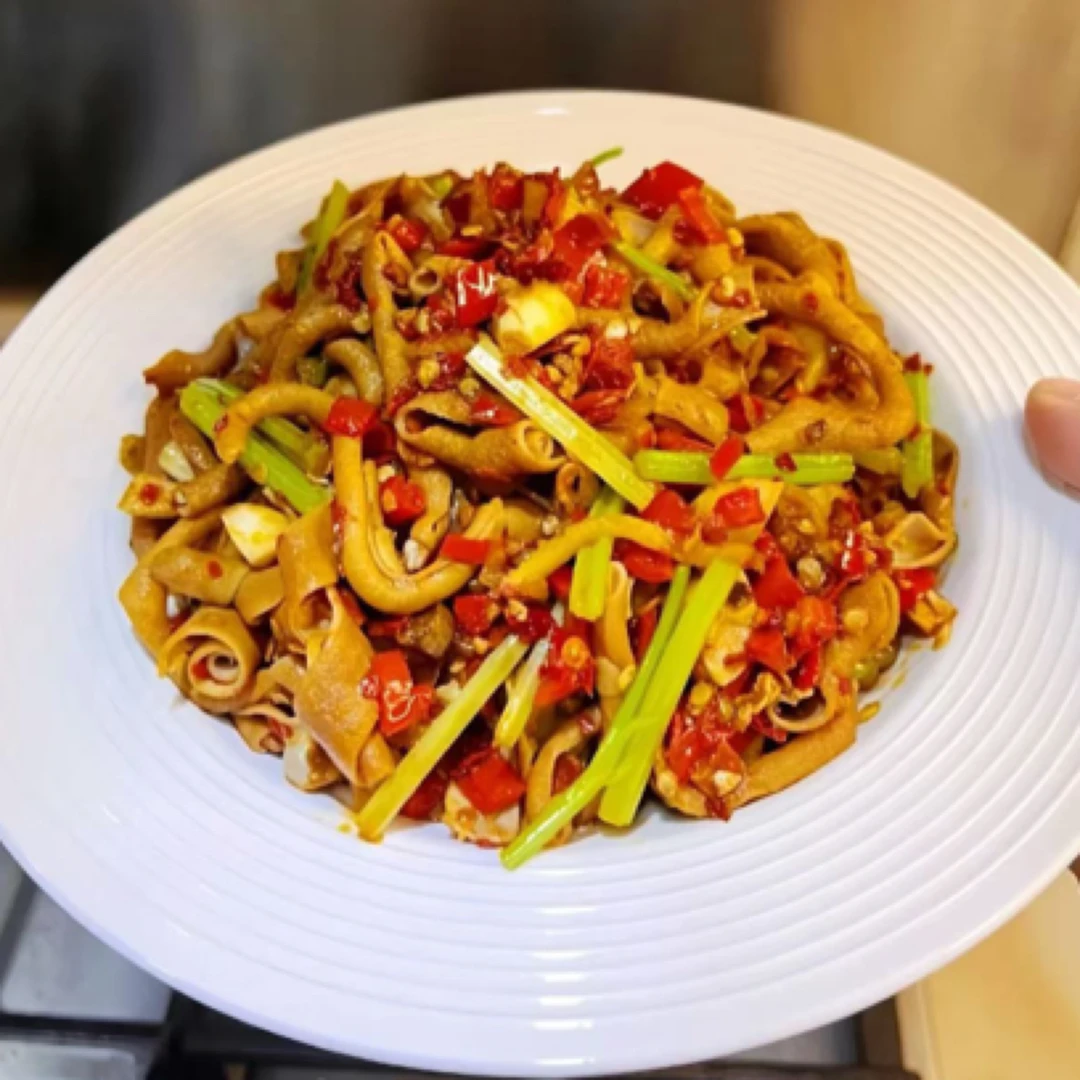 干锅鸭肠（本店特色）