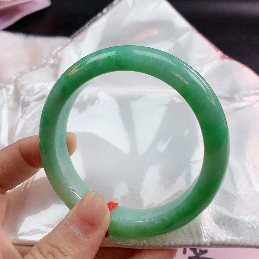 翡翠手镯未镶嵌56圈2371