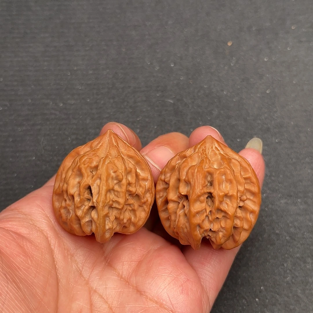 桃核把件35×37全品头茬曹大龙A434