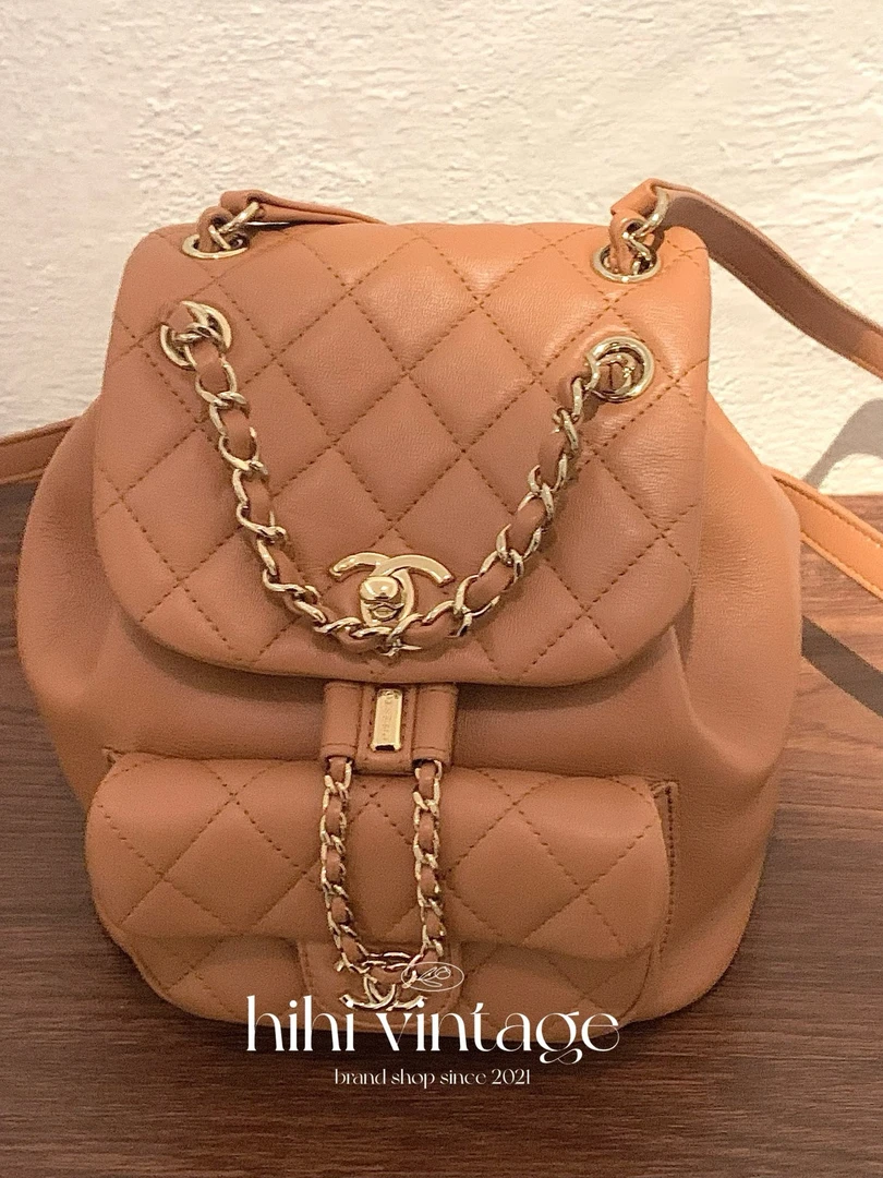 99新 Chanel/香奈儿 HIHI/ 24P 棕色光面牛Duma双肩包 芯片款 JL