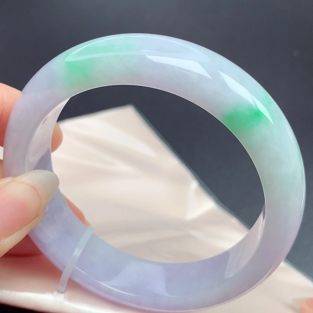 翡翠手镯未镶嵌59圈口