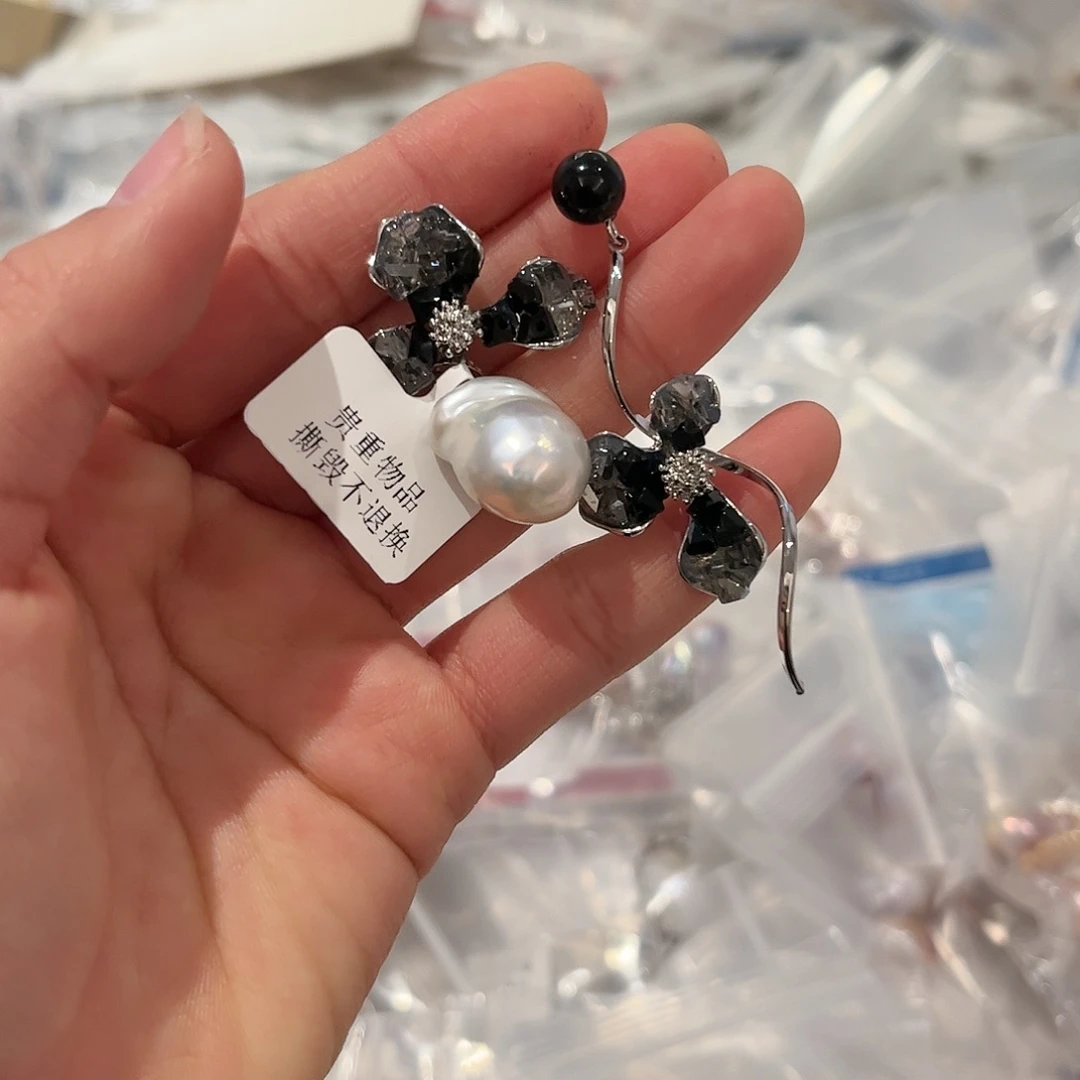 淡水珍珠耳饰合金