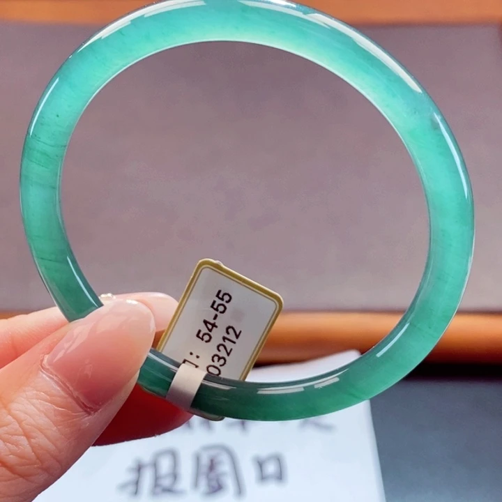 翡翠未镶嵌手镯翡翠手镯15