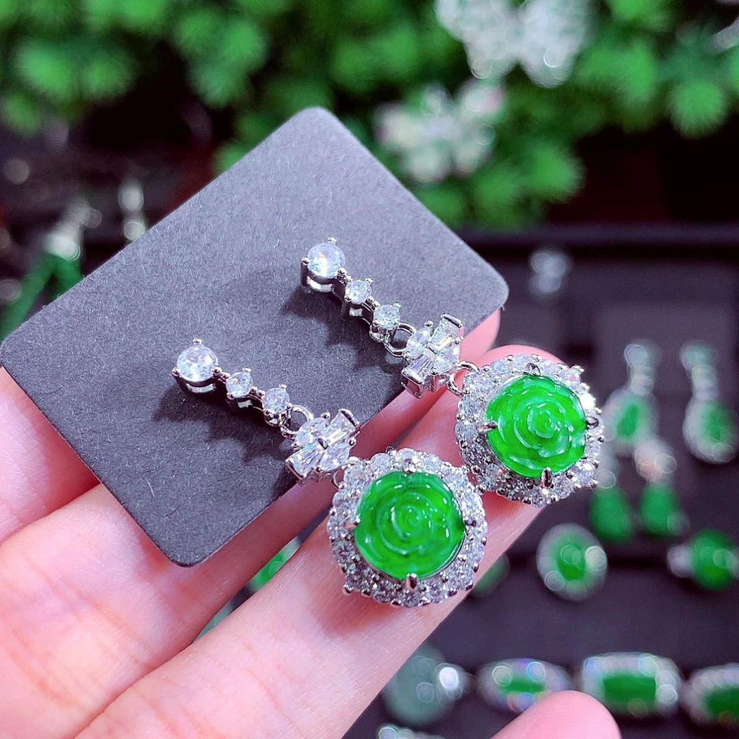 颈饰未镶嵌翡翠天然