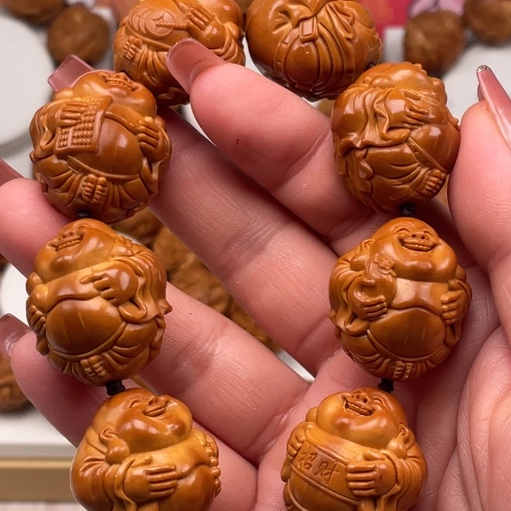 若***8吊坠橄榄核橄榄核雕工艺