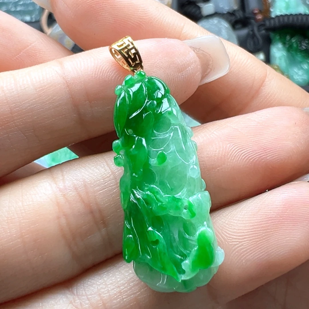 翡翠18K金镶嵌颈饰百财