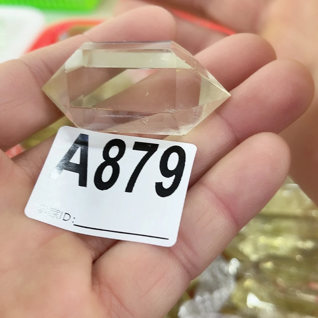 水晶天然水晶有棉有裂、完美主义者谨慎下单未镶嵌