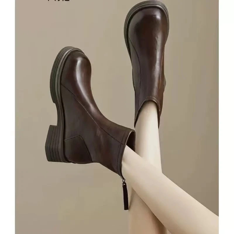 W752-2女靴增高厚底短靴摇摇中跟短筒时装靴拉链马丁靴 薄绒