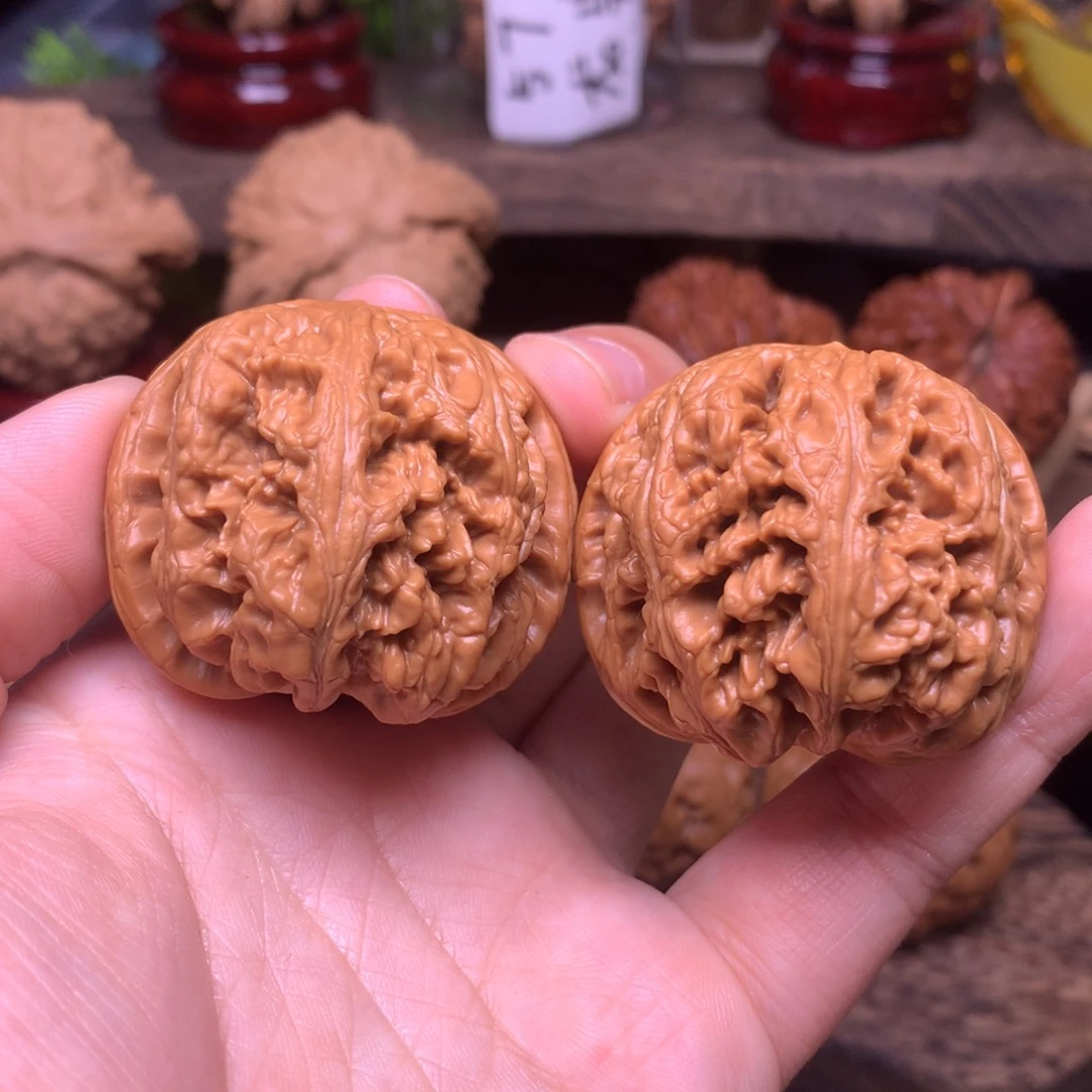 吊坠文玩核桃40粗筋