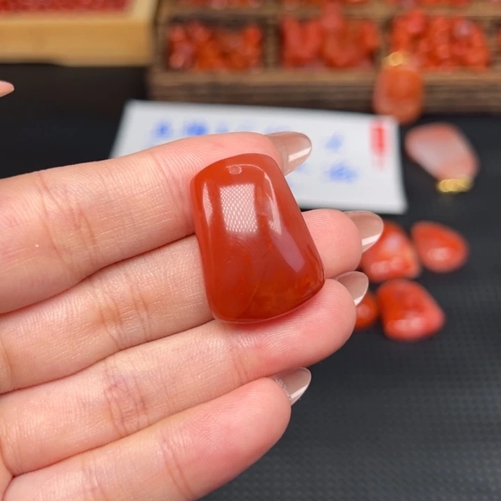 全***姐吊坠(不含链)未镶嵌南红玛瑙