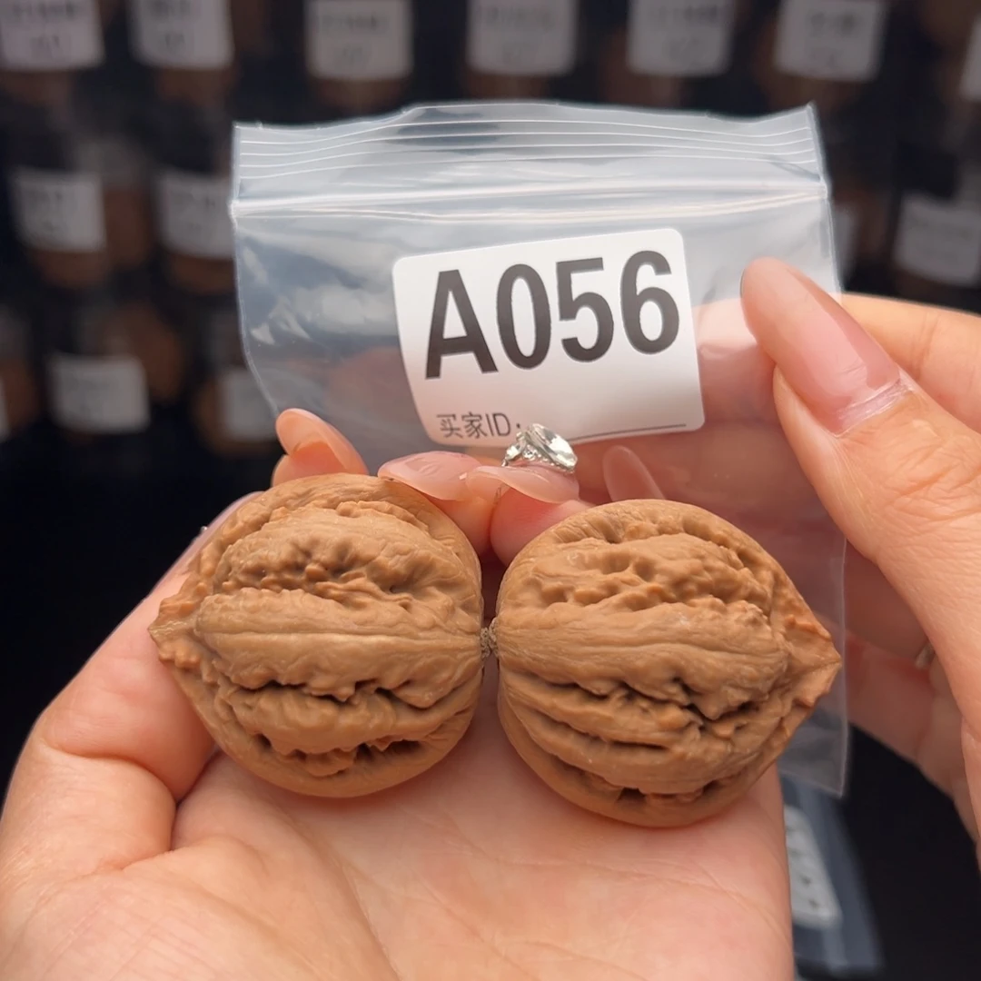 吊坠文玩核桃霸王龙42/40全品
