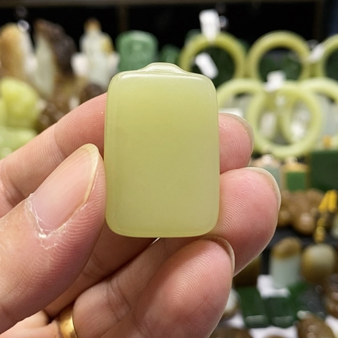 【闪购商品】颈饰未镶嵌和田玉