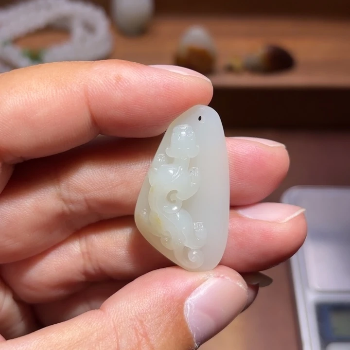 和田玉未镶嵌颈饰