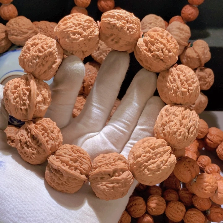 文玩核桃手串狮子头