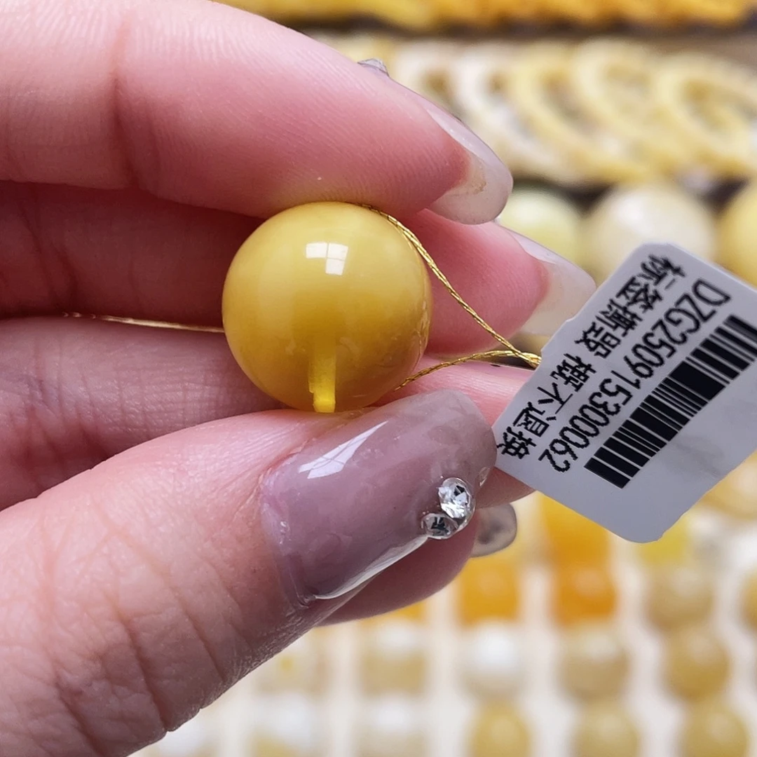 琥珀未镶嵌裸石15mm圆珠瑕