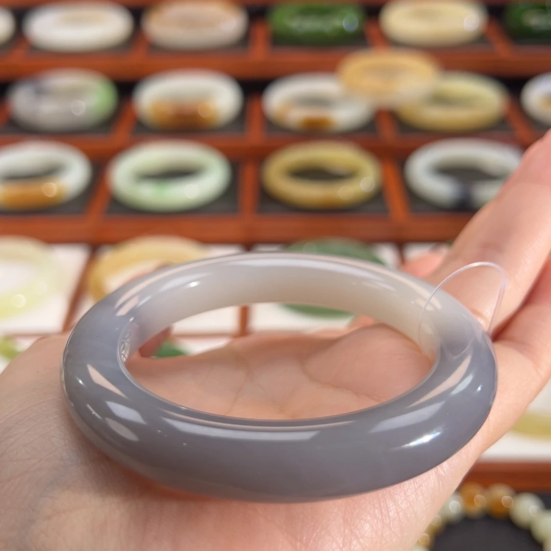 和田玉未镶嵌手镯紫美人