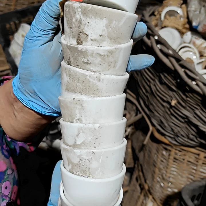 摆件盘子碗茶壶啥都有