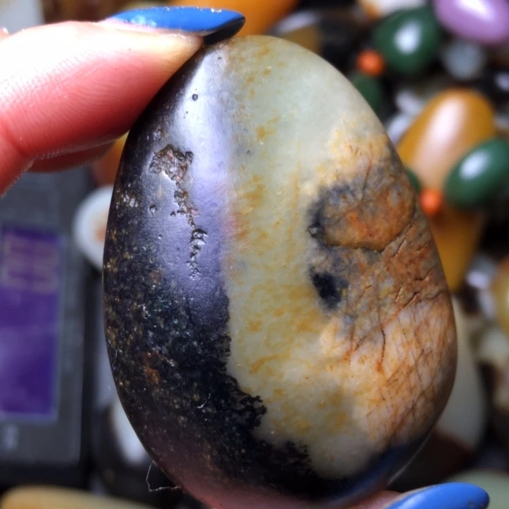 和田玉未镶嵌珠宝奇石