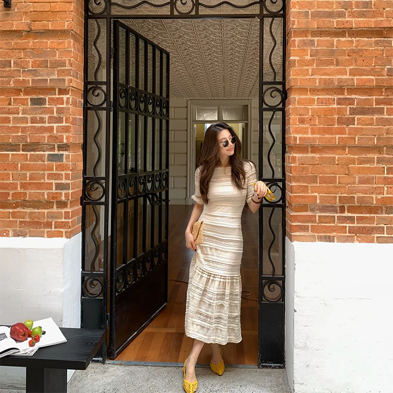 【ALONE SAVOR】一字领镂空花纹压褶拼接连衣裙Z242