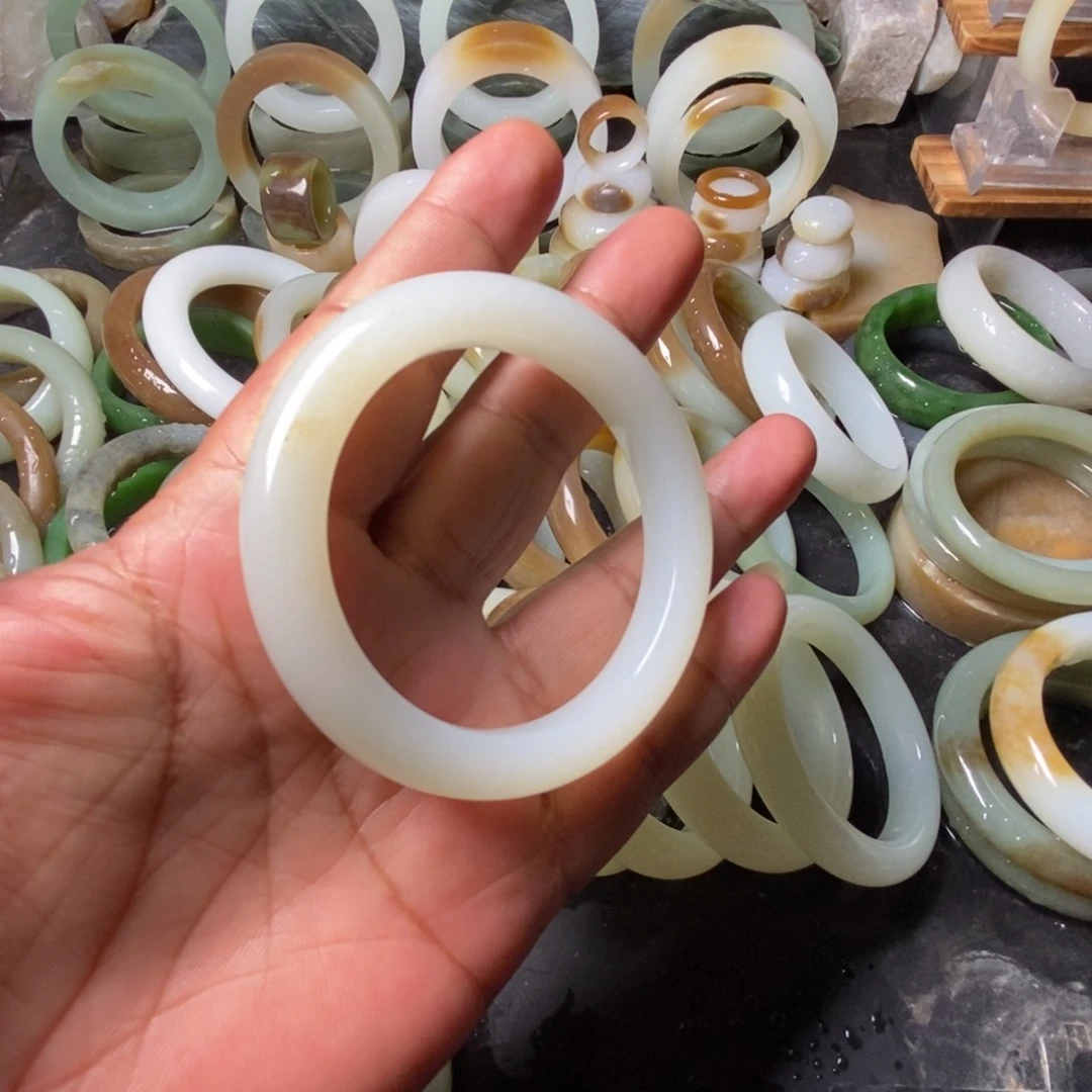 和田玉（糖玉）手镯未镶嵌手*筒