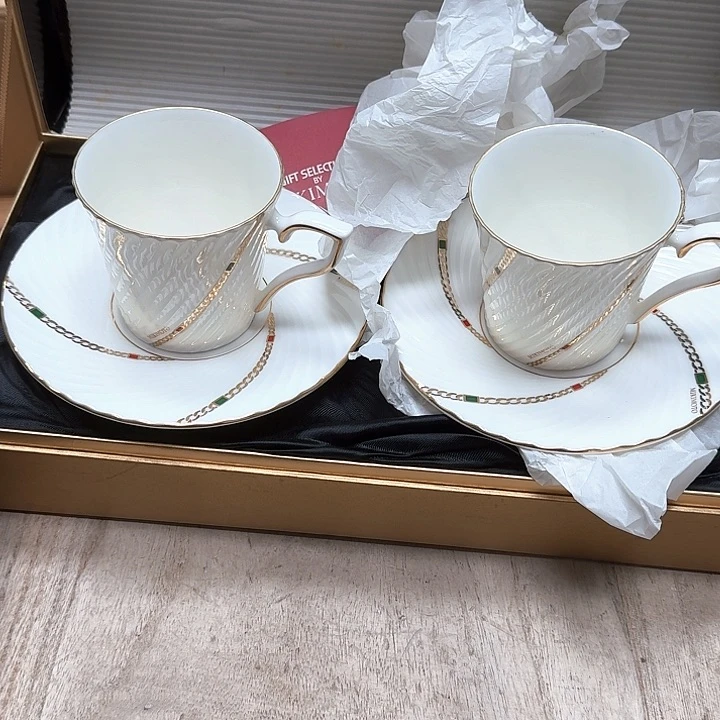 瓷片噗哈哈哈哈哈哈哈哈哈哈哈