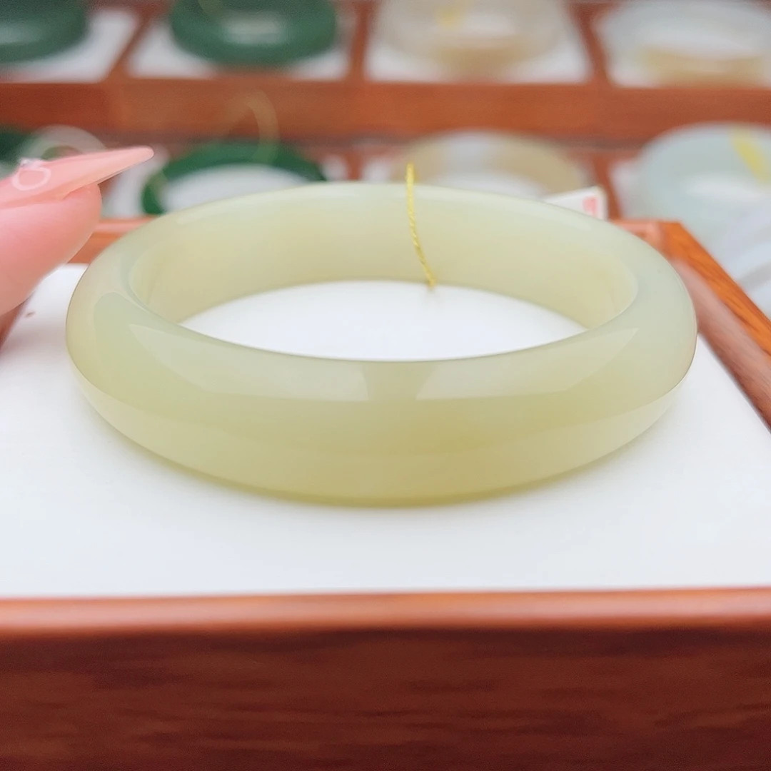 和田玉未镶嵌手镯54.6