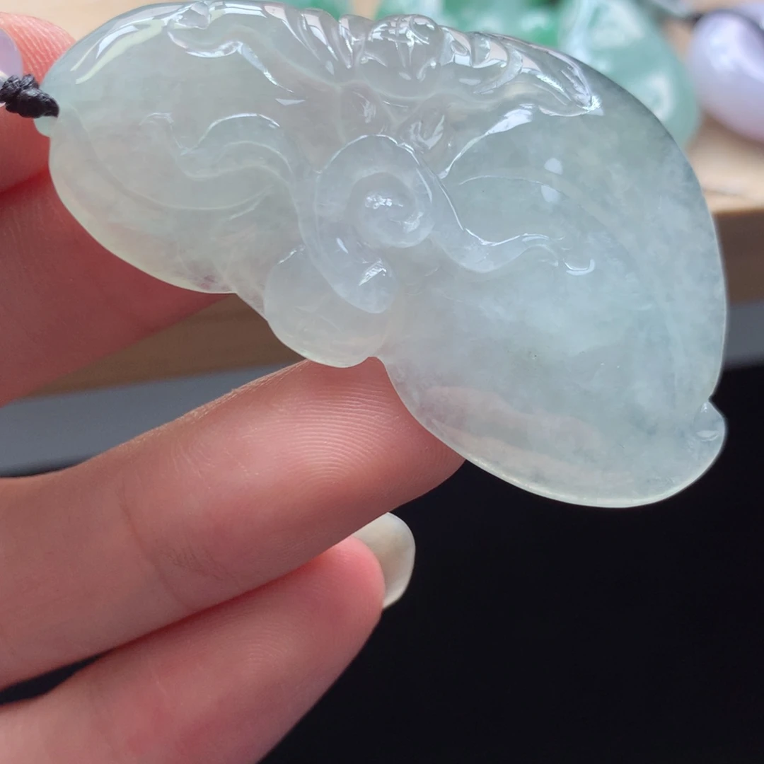 颈饰未镶嵌翡翠吊坠